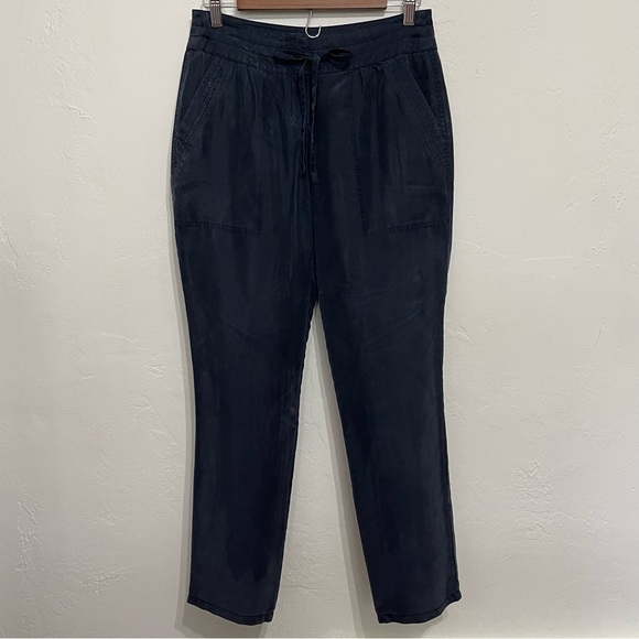 Theory 100% Silk Navy Tapered Pant Minimalist Contemporary Casual - Picture 2 of 10